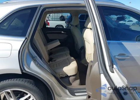 2013 Audi Q5 2.0T Premium z USA, uszkodzony, nr VIN WA1LFAFP2DA074715